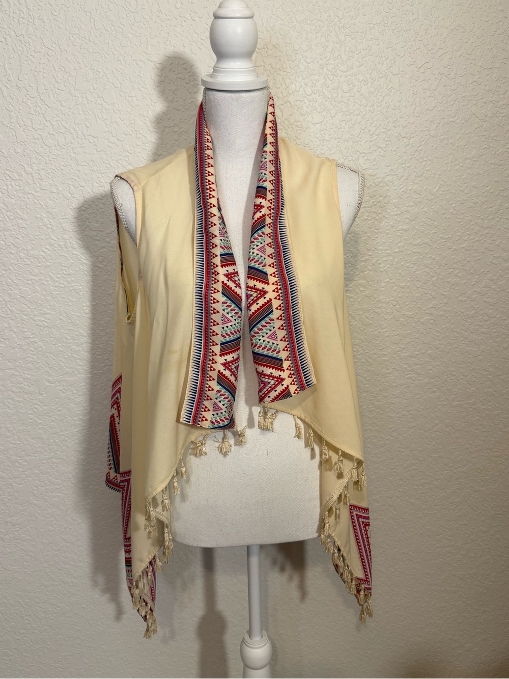 Wrangler Rock 47 Cream Top with Multicolor Aztec Trim